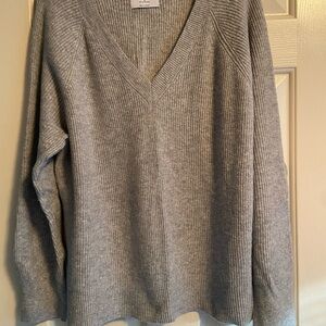 Old Navy Heather Gray Ribbed Knit Sweater